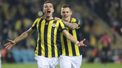 Fenerbahçe’de iki oyuncu yolcu