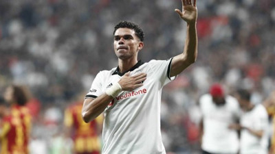 Beşiktaş'ta Pepe ile yollar ayrıldı!