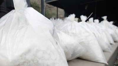 Pasifik'te bir teknede 6 tondan fazla kokain ele geçirildi