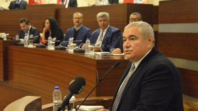 "Asgari ücretlinin onurlu yaşam sürmesi mümkün değil"