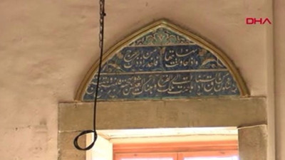 Tarihi caminin 4 asırlık çinileri kayboldu