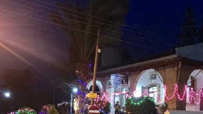 Camiye ilginç süsleme tepki çekti