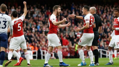 Arsenal: 4 - Tottenham: 2