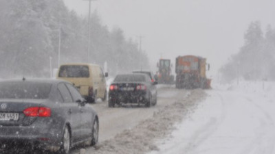 Bolu Dağı'nda trafik durma noktasına geldi!