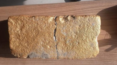 Parke taşını külçe altın diye sattılar