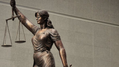 "Yönetemedikçe kanun çıkartılıyor!"