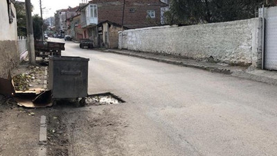 Tarihi mozaik konteynerin altında kaldı