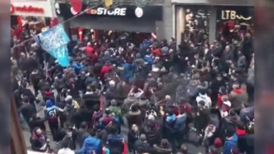 Trabzonspor taraftarlarından GS Store mağazasına saldırı