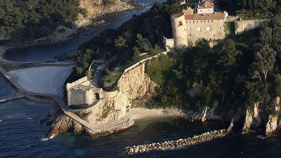 Sarı Yelekler Macron'un konutunu basmak istedi