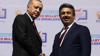 FETÖ'ye övgüler dizen Başkan yeniden aday oldu!