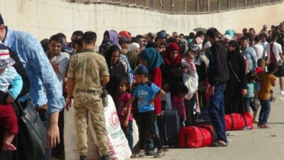 Ümit Özdağ: "Suriyeli sığınmacıları köylere yerleştirme projesinin ilk adımı"