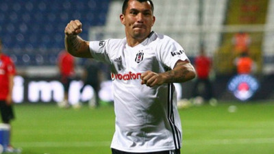 West Ham United’ın Medel ısrarı sürüyor