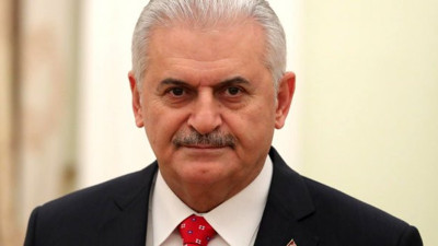 Hikmet Sami Türk: "Meclis Başkanı sıfatıyla yarış doğru değil"