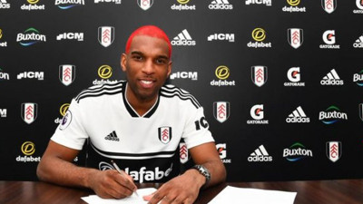 Ryan Babel’den Fulham’a Premier Lig şartı