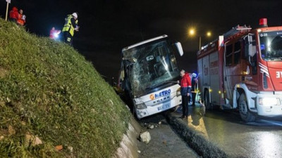İstanbul'da otobüs devrildi: 2 ölü, 21 yaralı