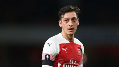 William Gallas: Mesut Özil, sadece oynamak istediğinde oynuyor