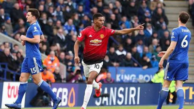 Manchester United yenilmezlik serisini 10 maça çıkardı