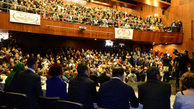 Emeklilikte yaşa takılanlar salona sığmadı