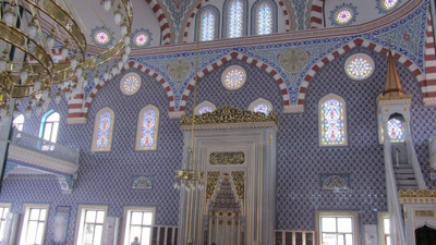 Belediyelerin vergi borcu karşılığında camileri satması Meclis gündeminde