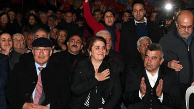 Burhanettin Kocamaz'a miting gibi karşılama