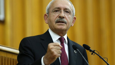 Kemal Kılıçdaroğlu, Ozan Arif'in şiirini okudu!