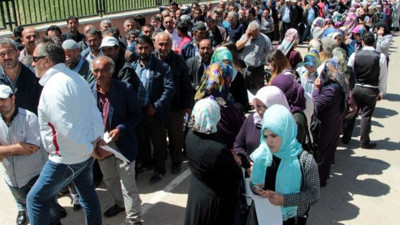 Ömer Fethi Gürer: “Oy avcılığı için geçici işçi alıyorlar”