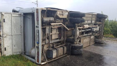 Mersin'de midibüs devrildi: 1 ölü, 15 yaralı