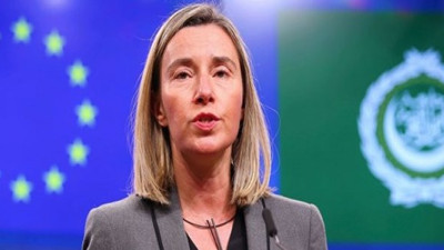 AB'den Venezuela'da itidal çağrısı