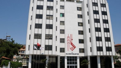 “Nohut pilavla belediyeyi batırıyorlar”