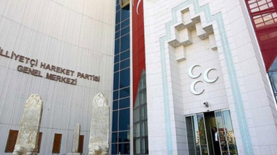 MHP'de 'tek adam rejimi' dedi!
