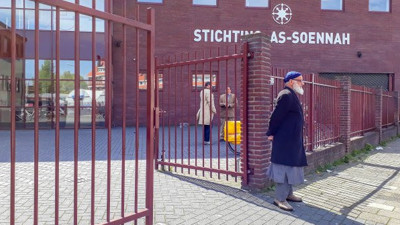 İslam düşmanı Pegida'dan camiye saldırı