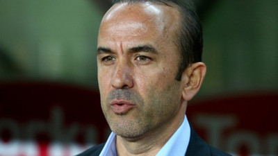 Erzurumspor Mehmet Özdilek ile yollarını ayırdı
