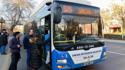 Toplu taşımada unutulan eşyalar satıldı