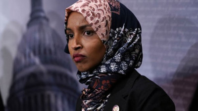 İlhan Omar'dan Obama'ya 'cilalı' suçlaması