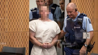 Terörist yakalandıktan sonra böyle görüntülendi