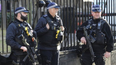 Londra'da saldırgan alarmı