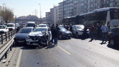 Avcılar'da zincirleme kaza!