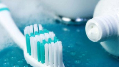 Üç diş macunundan ikisinde kanserojen şüphelisi var