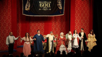 Kibarlık Budalası'nın 10. yılına özel kutlama