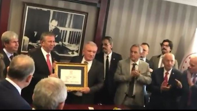 Mansur Yavaş Ankara mazbatasını aldı