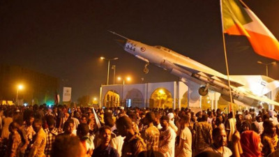 Sudan'da sokağa çıkma yasağı kaldırıldı