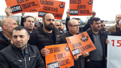 'İhlalli geçiş' cezalarına Yenikapı'da protesto