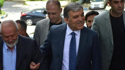 Abdullah Gül yeni parti iddialarını reddetmedi