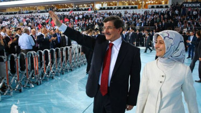 Ahmet Davutoğlu'na büyük şok!