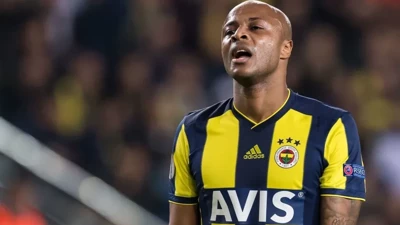 Fenerbahçeli taraftarlardan protesto