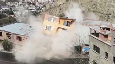 Bolivya’da toprak kayması: 64 ev yıkıldı
