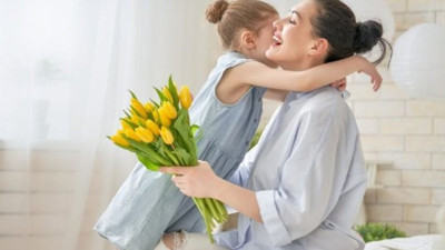 Google Anneler Gününü unutmadı! Anneler Günü Doodle oldu