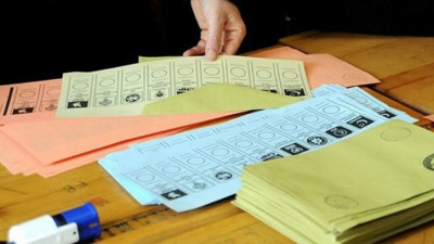 Tuncay Özilhan: "31 Mart demokrasi sınavı oldu"