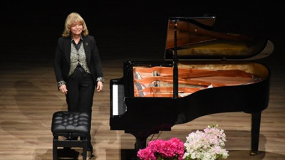 İdil Biret'ten 19 Mayıs'a özel konser