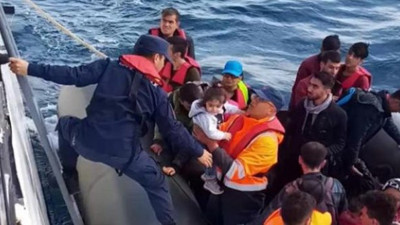 Yunanistan'a geçmek isteyen 35 kaçak göçmen yakalandı